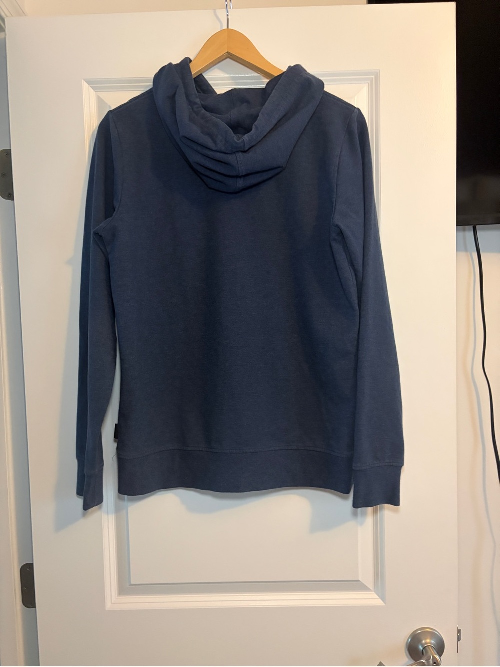 Patagonia | Women’s Fishfox Ahnya Navy Hoodie with Pink Bike - Picture 4 of 8